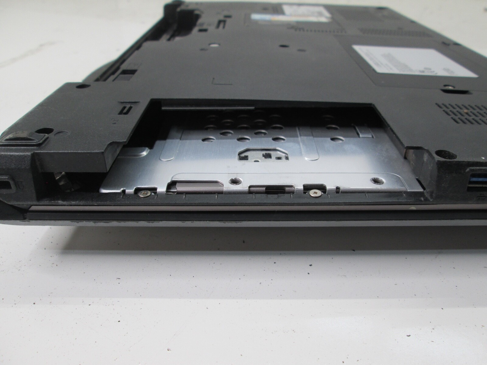 Fujitsu LifeBook E754 Laptop Intel Core i5-4300M 8GB Ram No HDD or Battery