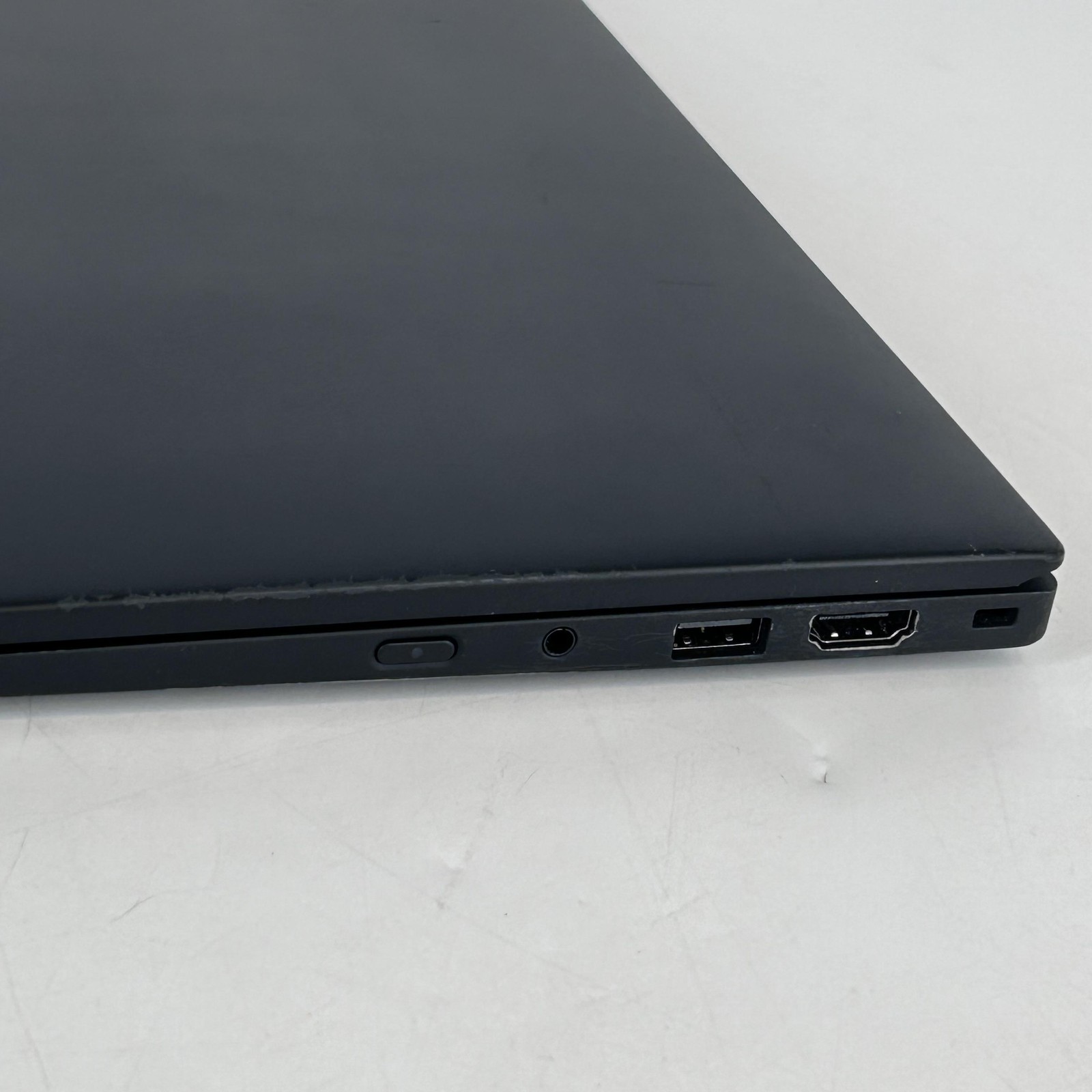 Lenovo ThinkPad X1 Carbon Gen 12 14 Black FHD+ 1.7 GHz Ultra 7 165U 32GB 512GB
