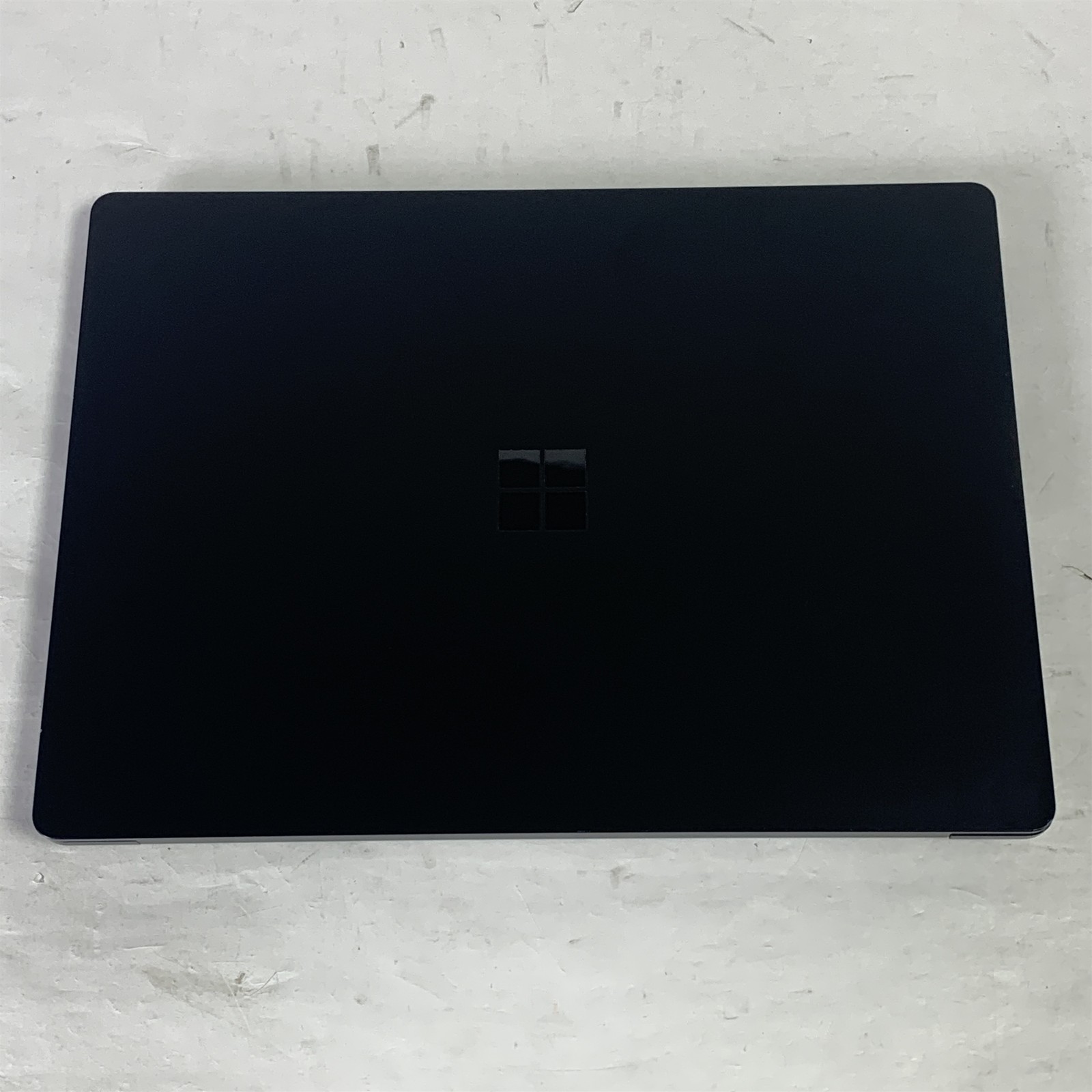 Microsoft Surface Laptop 5 1951 13.5″ i5-1245U 1.6GHz 16GB 256GB NVMe SSD -Win11