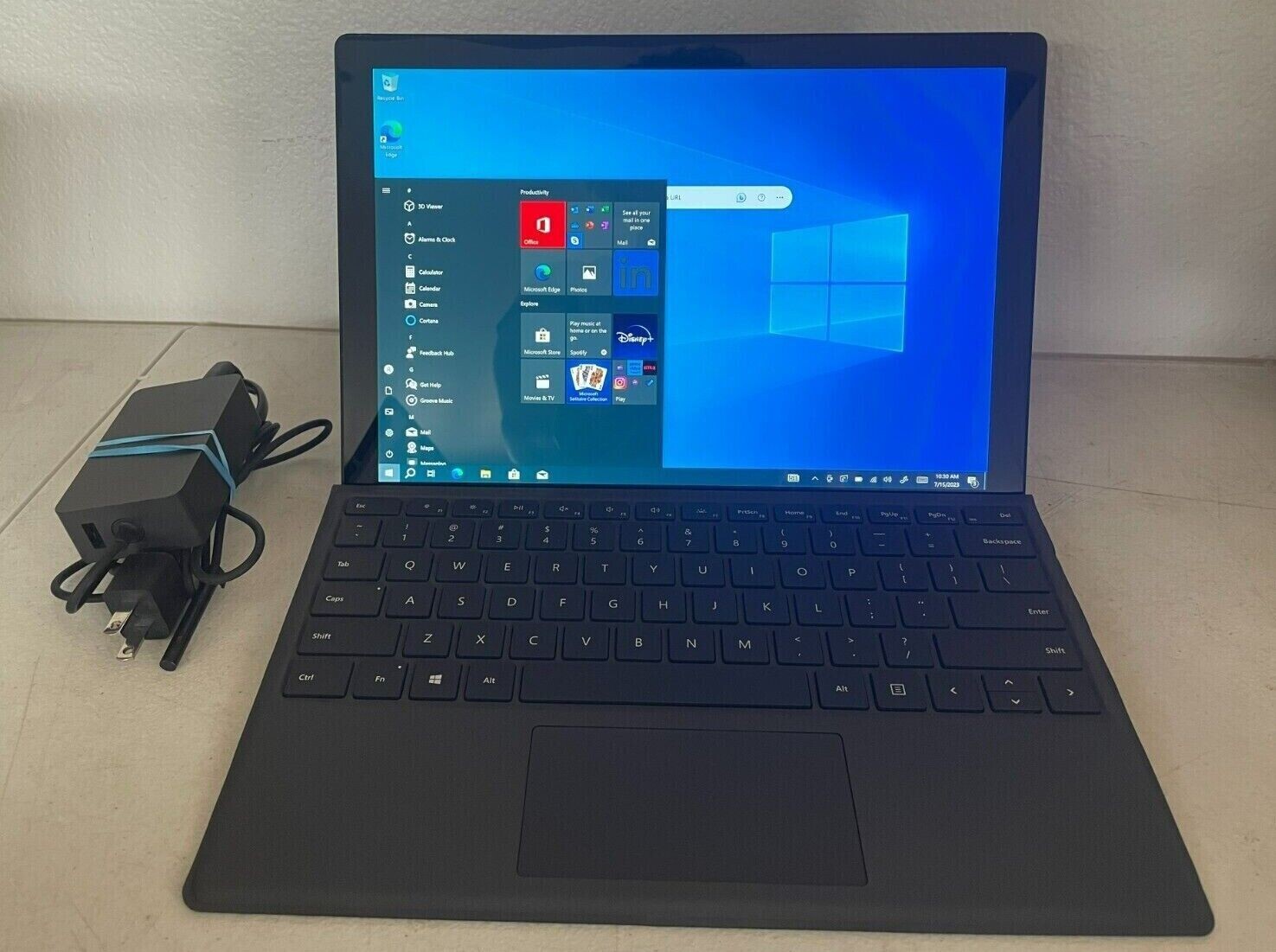 Microsoft Surface Pro 6✔12.3″✔i7-8650U✔512GB SSD✔16GB RAM✔Wins11✔Silver/BLK✔W/KB