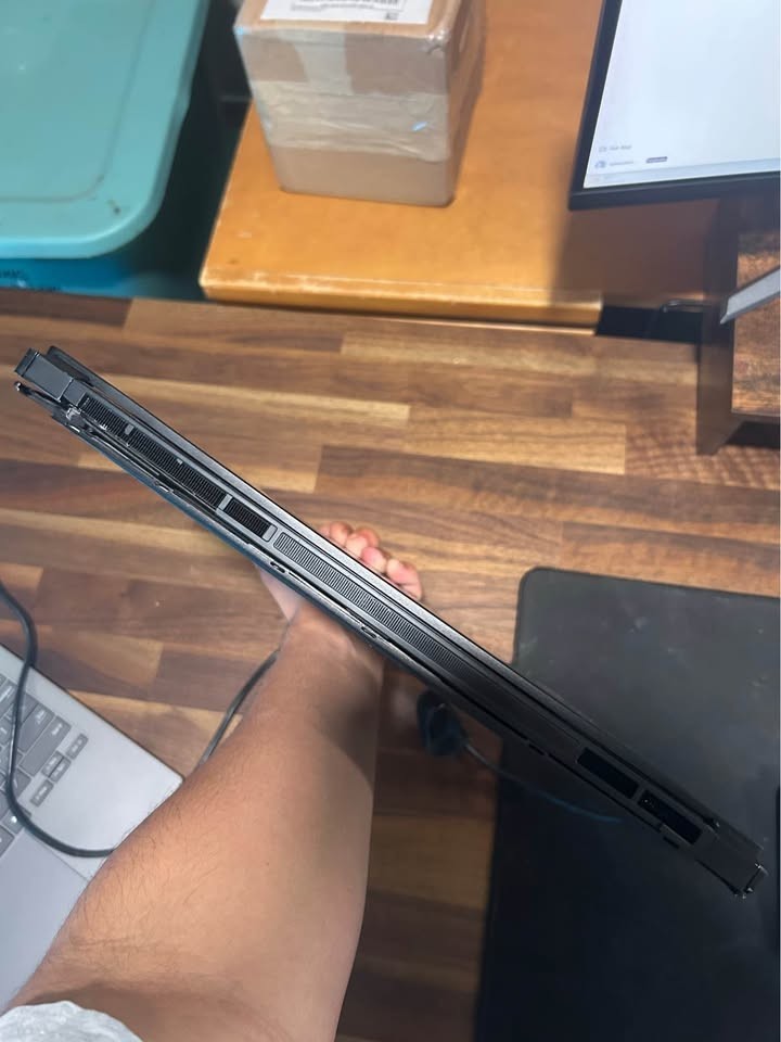 MSI GS66 Stealth 11UE Laptop 15.6″ 240Hz, I7-11800H, 16GB RAM, RTX 3060, 1TB SSD