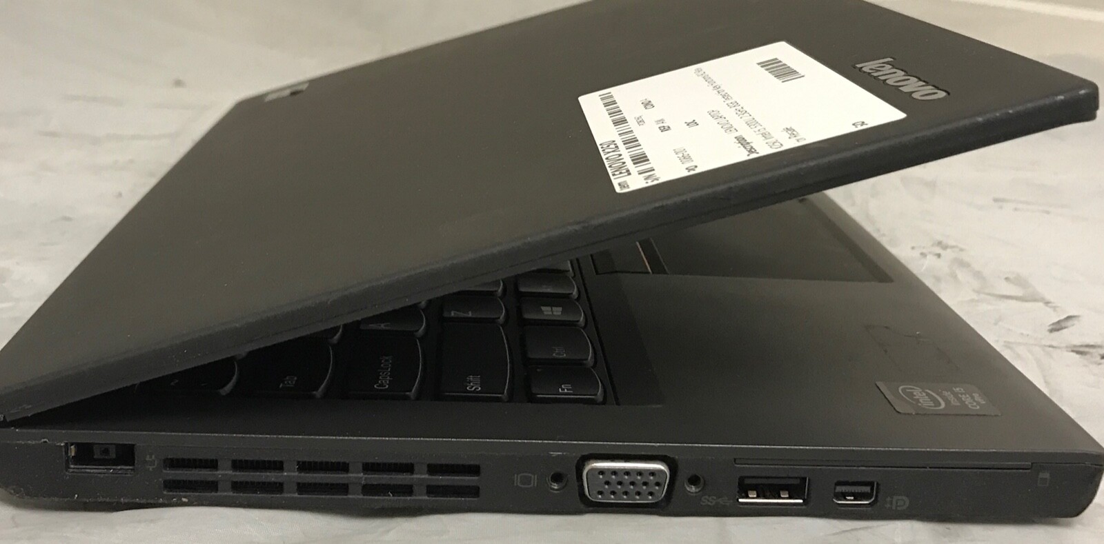 Lenovo ThinkPad X250 12.5″ Core i5-5300U 2.3GHz 8GB RAM -NO HDD / NO HDD CADDY