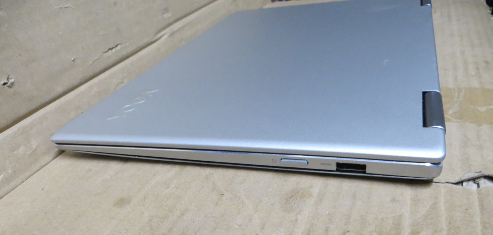 Lenovo Yoga 720-13IKB 2-in-1 Touchscreen i5-7200U 8GB RAM for Parts or Repair