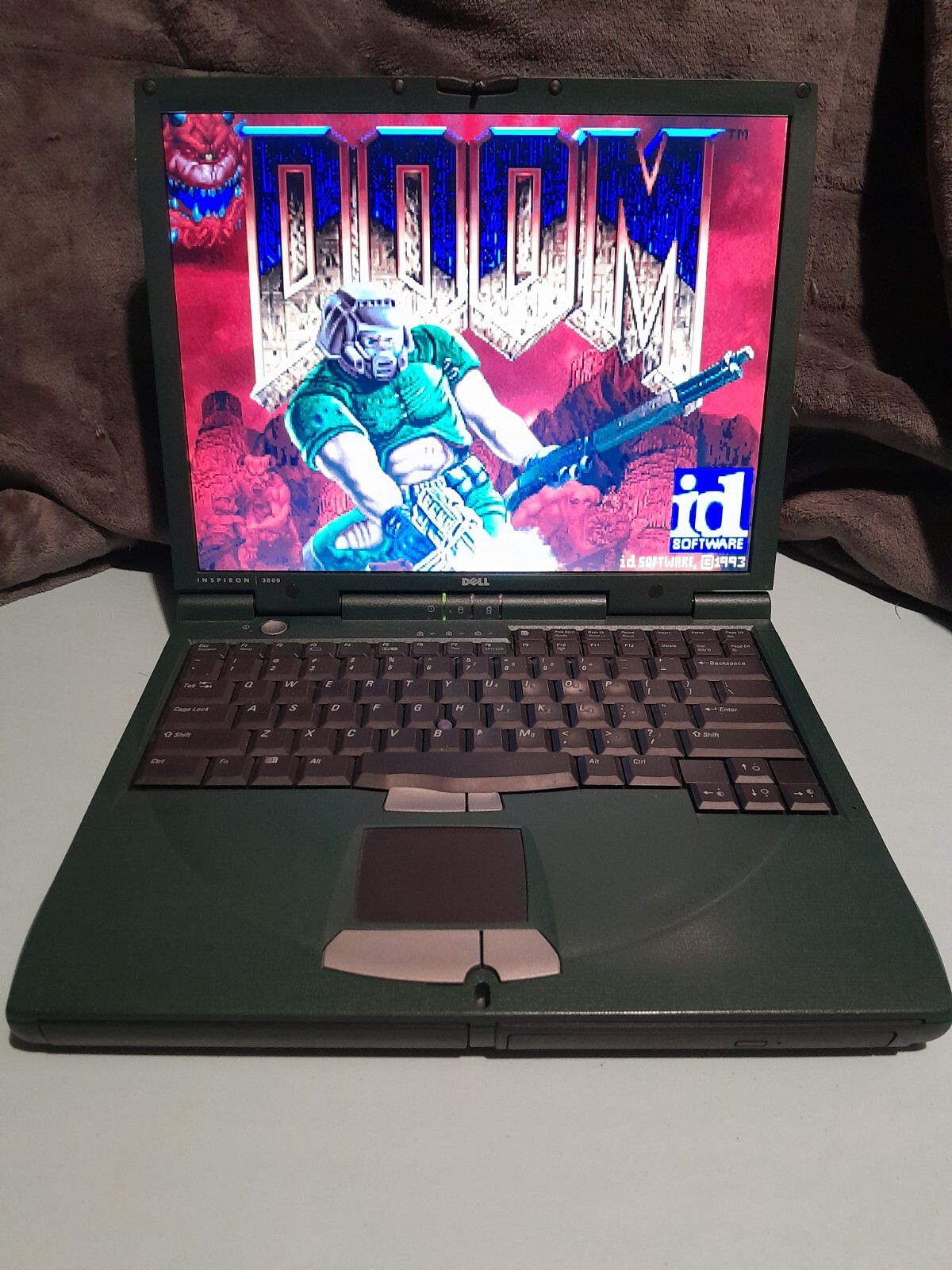 Windows 98 SE TRUE DOS GAMING Laptop Computer PC – PLAY DOS GAMES IN WINDOWS 98!
