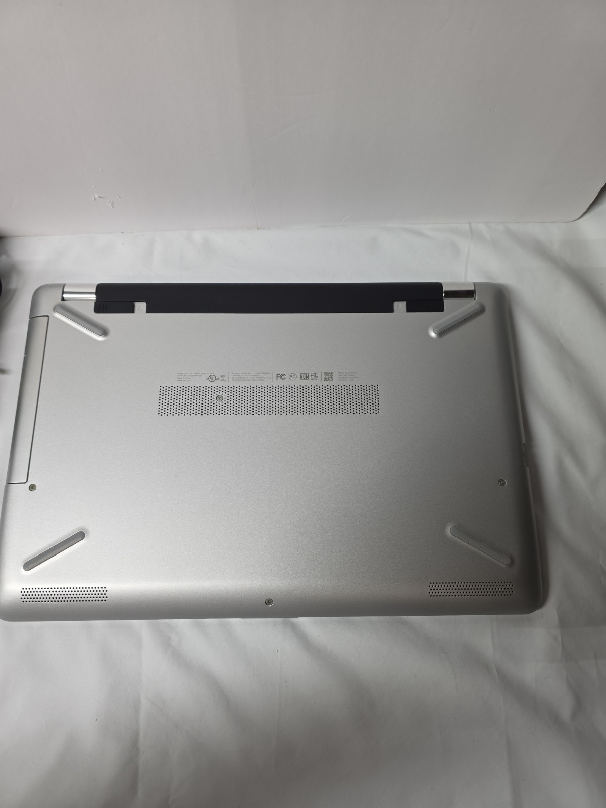 HP Pavilion 3168NGW 15.6″ Intel Core A6 9220 2.50Ghz 8GB RAM 250GB SSD
