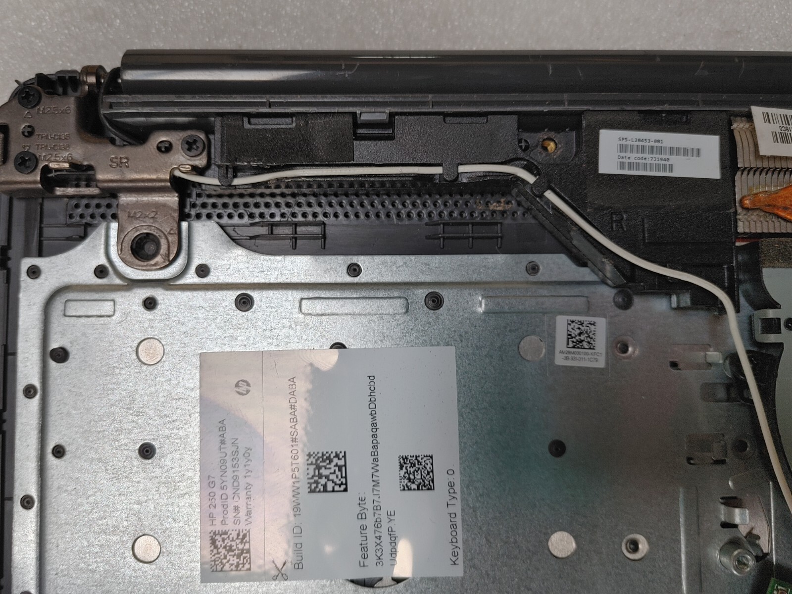 HP 250 G7 Notebook PC Core i5-8265U@1.60GHz, NO RAM ,NO HD FOR PARTS ONLY