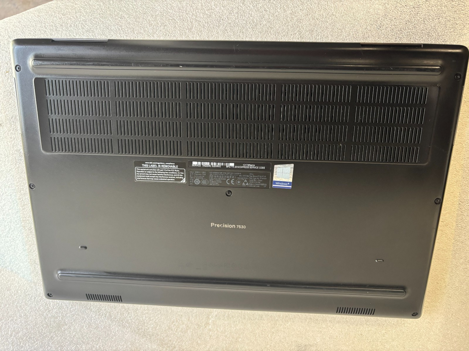 DELL PRECISION 7530 i7-7820HQ 2.9GHZ RAM 16GB SSD 512GB NVIDIA M1200 4GB