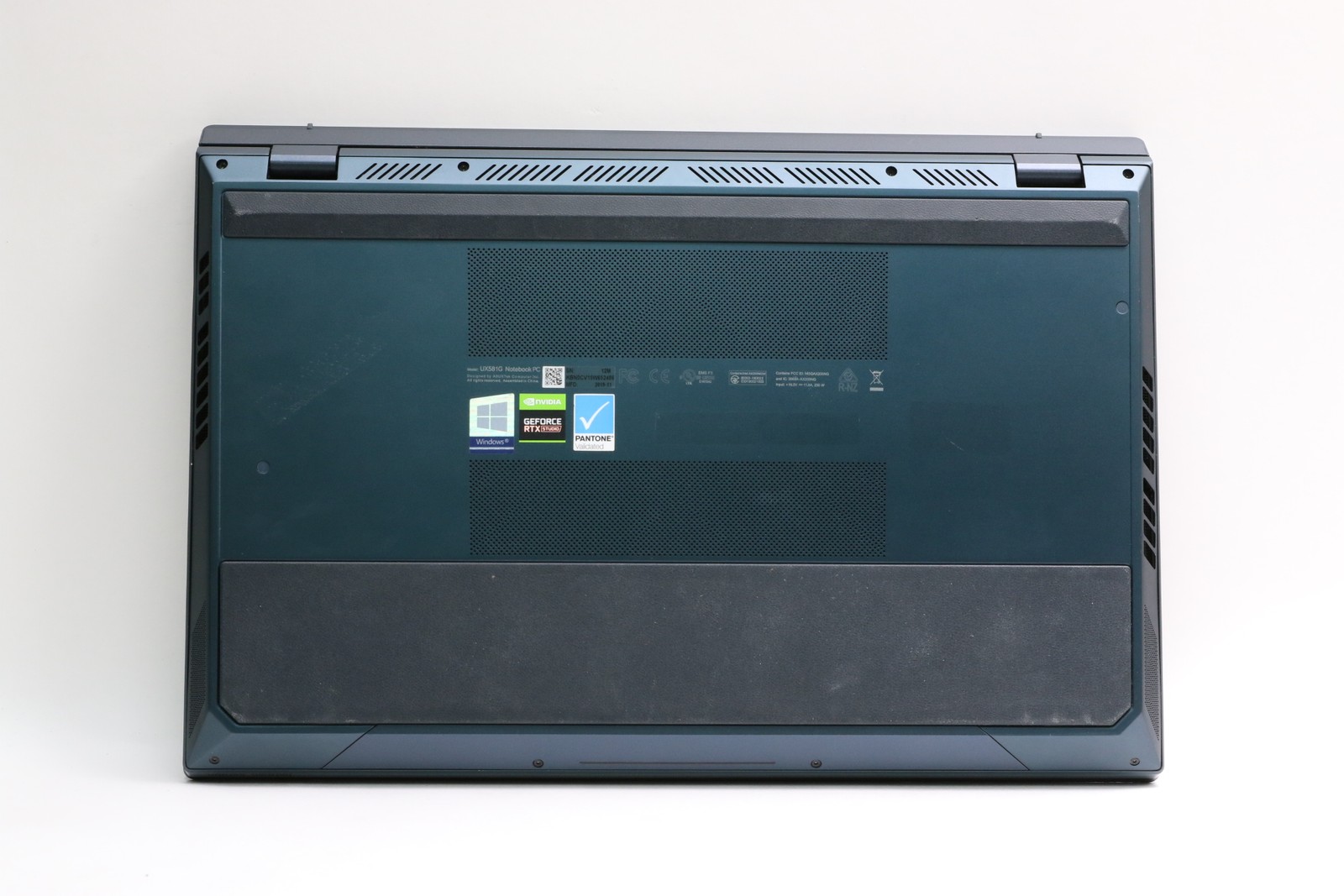 READ! 15″ Asus Zenbook Pro Duo UX581GV, i7-9750H, 16GB, 1TB