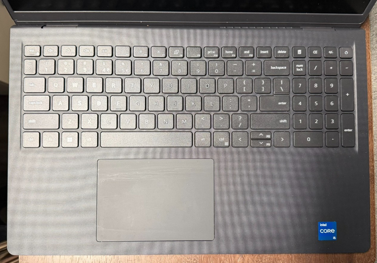 Dell Vostro 15 3520 Laptop i5-1334U 32GB RAM 1TB NVMe Windows 11 Pro w/Charger