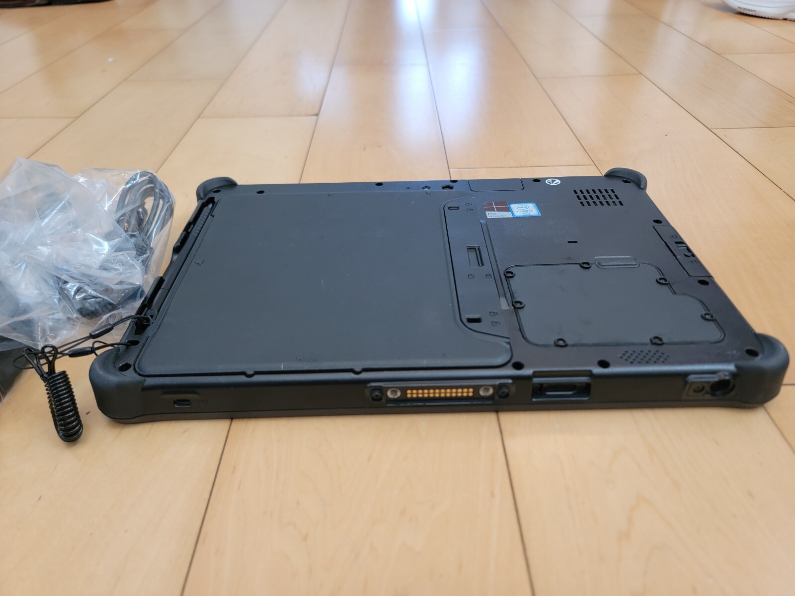 Getac F110 G3 Rugged Tablet Computer i5-6200U 8GB 256GB Wi-Fi 4G LTE 2 BATTERIES