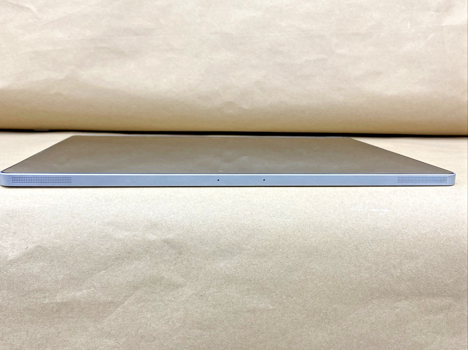 HP x2 1012 G1 – 12″ FHD – m7-6Y75 – 8GB – 256GB SSD – Win 10 Pro – Bad Battery