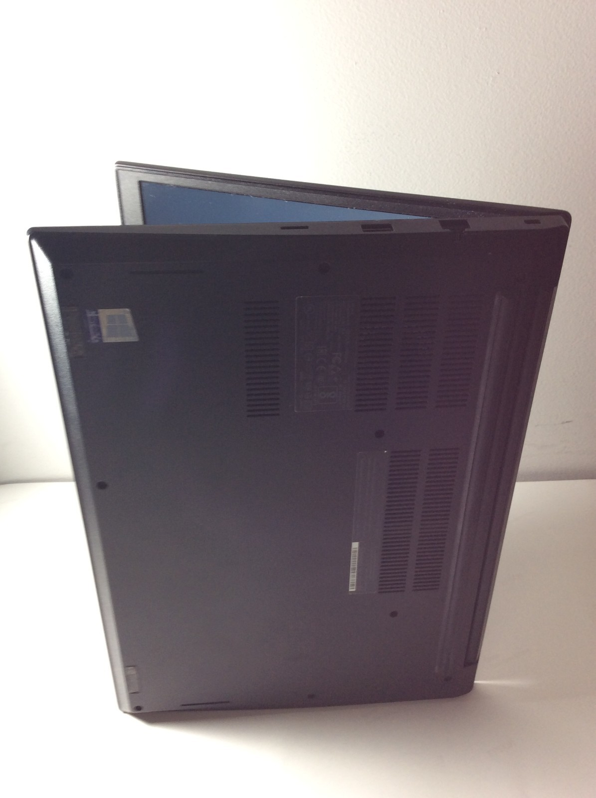 Lenovo ThinkPad E480 14″ FHD Laptop (20KN) i5-8250U 1.60GHz 256GB SSD 8GB WIN 11