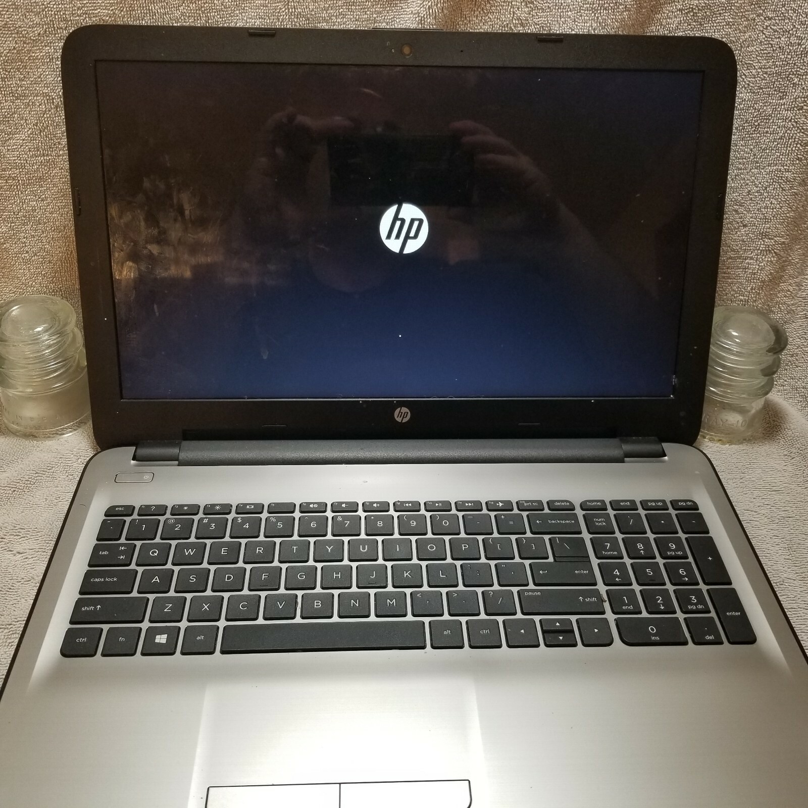 HP notebok 15-ba004ds AMD Quad-Core Laptop 500gb HDD 4 GB ram 15.6″ display