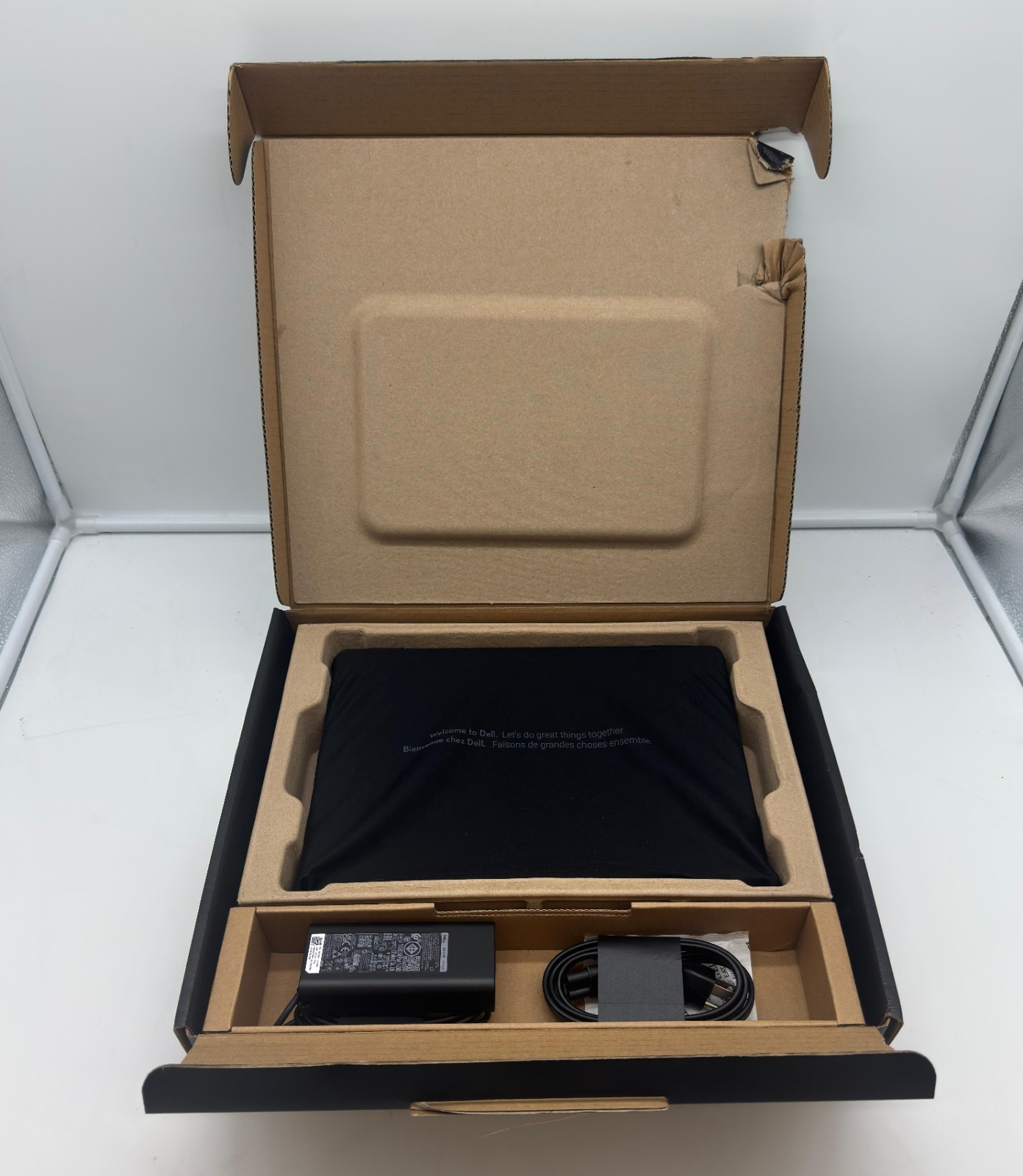 Dell Pro 13 Plus PB13250 13.3″ Intel Core Ultra 2.1Ghz 16GB Ram 256GB SSD 3F2C4