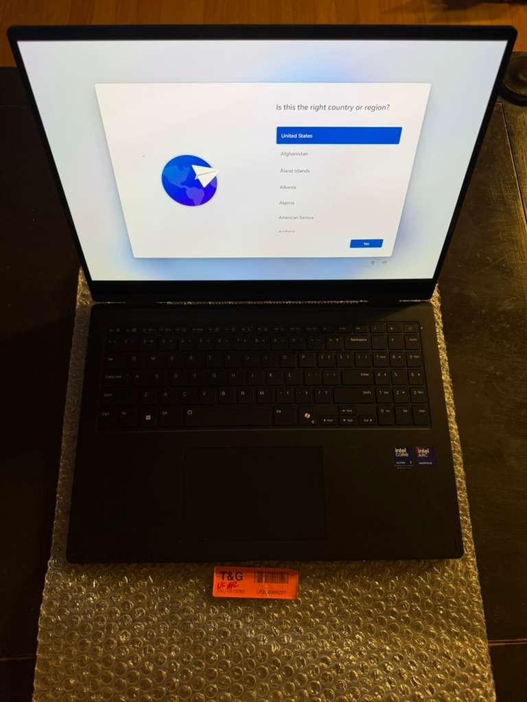 LG gram Pro 2in1 16″ OLED Intel Core Ultra7 255H 16GB RAM 1TB SSD Obsidian Black