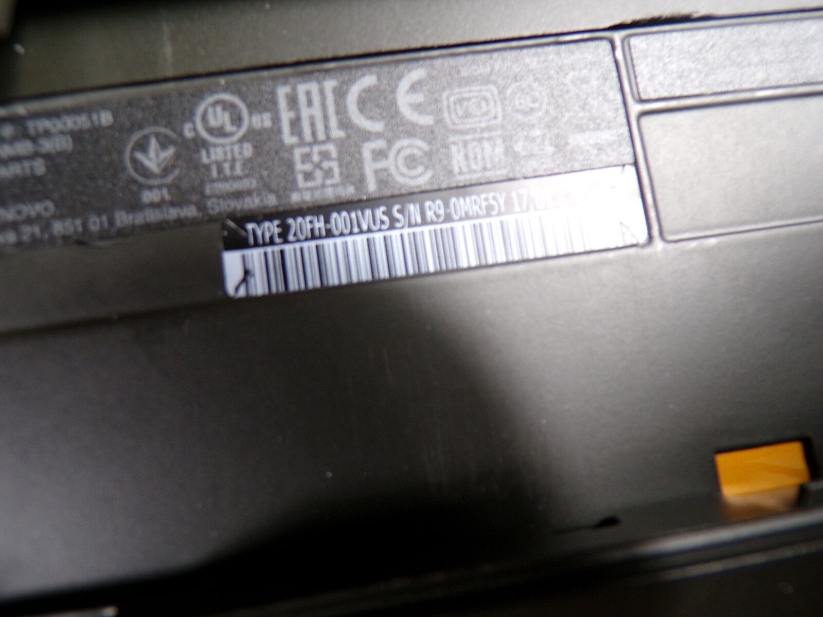 THINKPAD LENOVO T570 INTEL CORE I5-6300U 2.40GHZ 4GB RAM **NO HD/ NO CADDIE