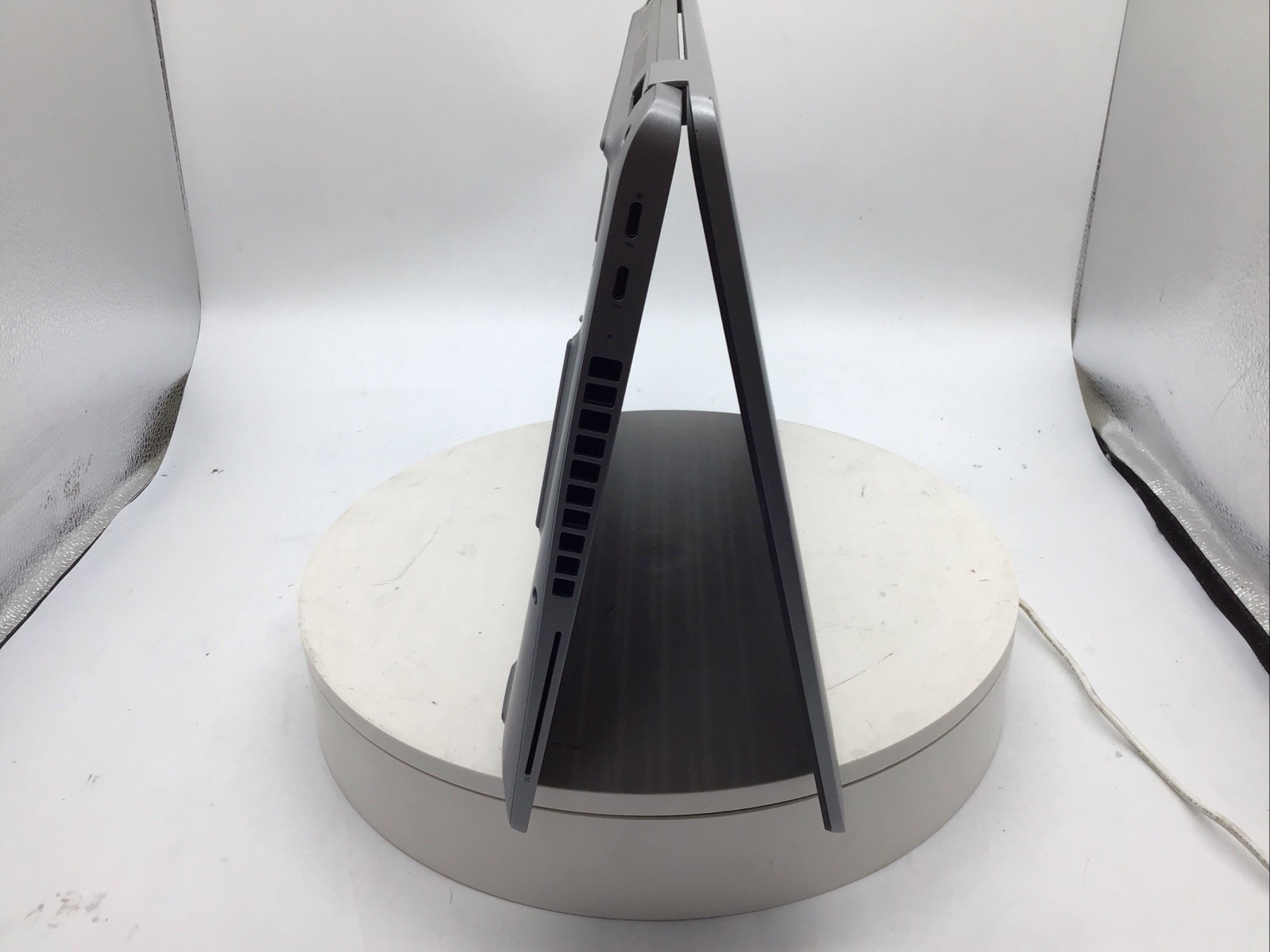 Dell Latitude 5540 15.6″ Laptop i7-1365U NO RAM/SSD/OS Parts/Repair READ