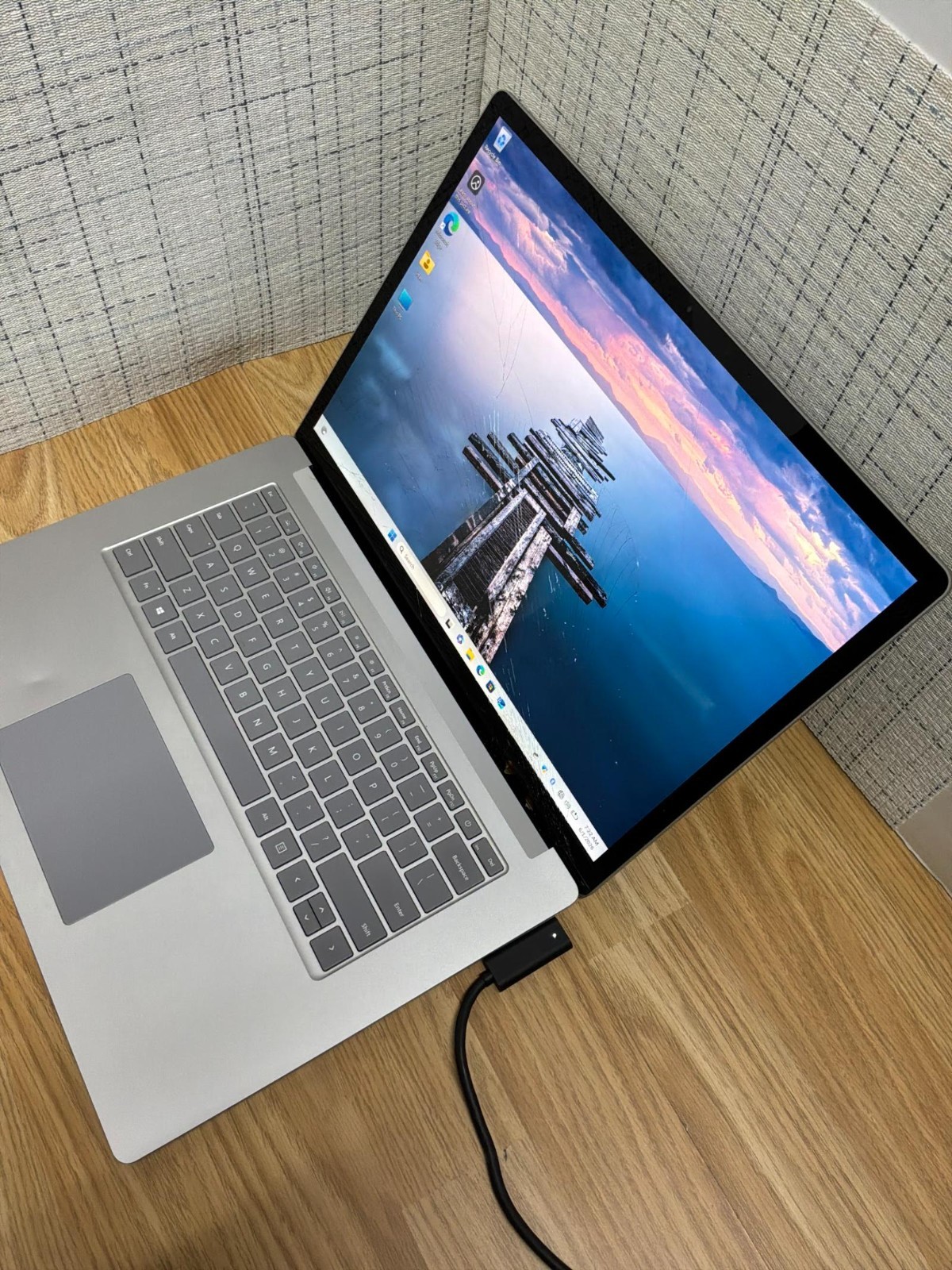 Microsoft Surface Laptop 3 i7-1065G7 16GB RAM 512GB SSD Iris Plus Graphics