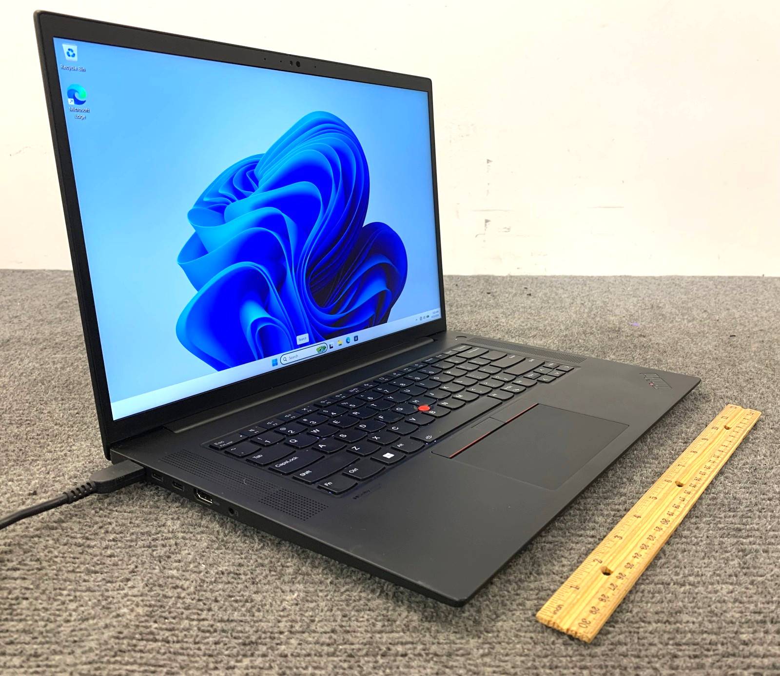 Lenovo ThinkPad P1 Gen 6 16″ Laptop i7-13700H 16GB RAM 512GB NVMe, As Is