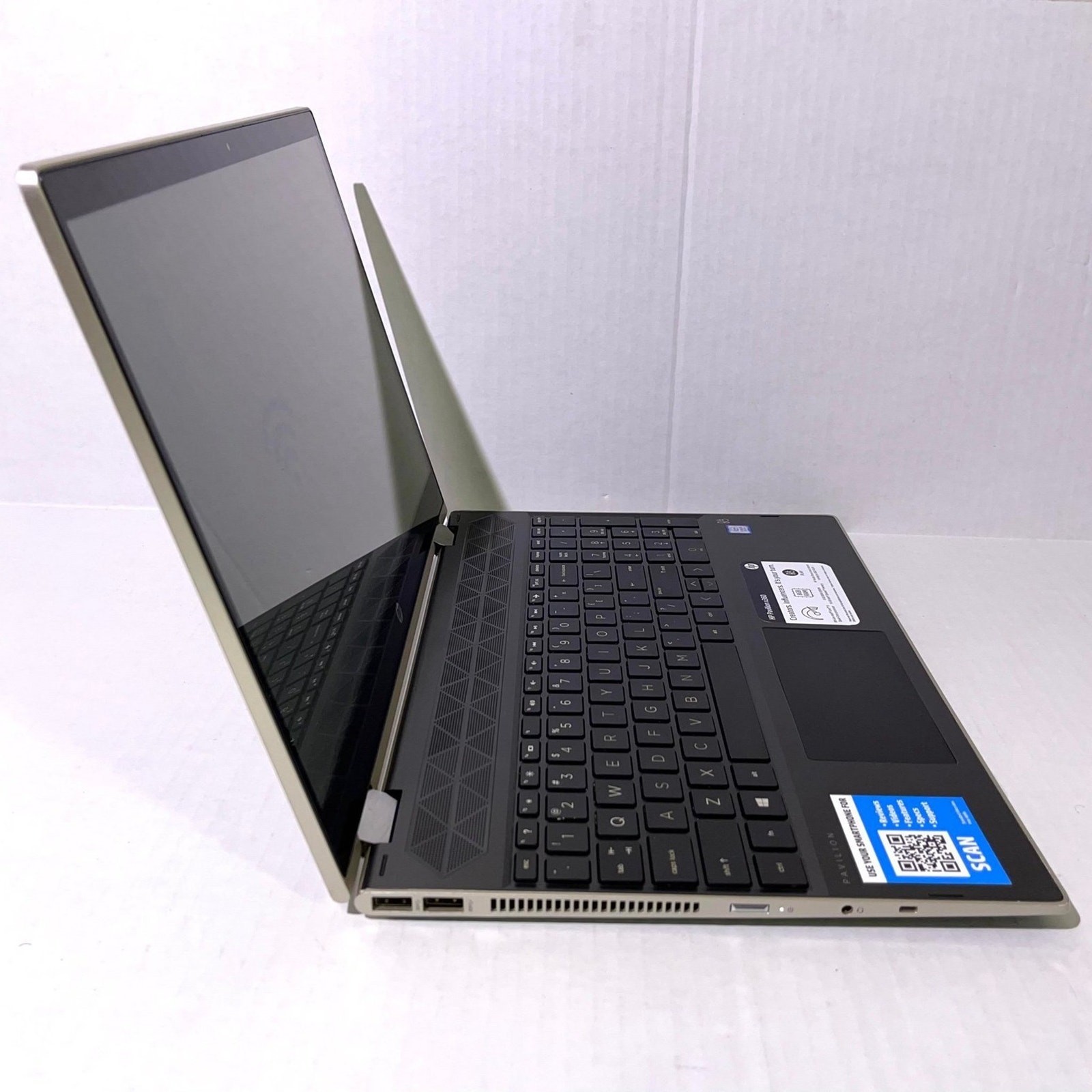 HP Pavilion x360 Laptop 2in1 i5 15.6″ HD Touchscreen 8GB RAM, 256 GB SSD