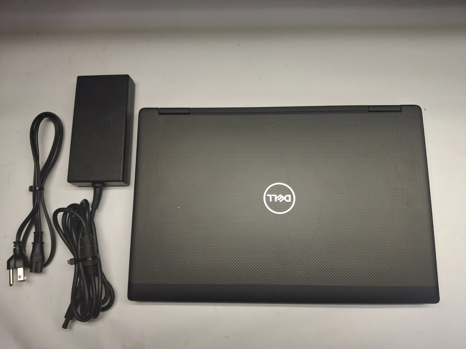 Dell Precision 7530 XEON E-2176M 2.70GHz 32gb ram 512 SSD NVMe Wifi Win 11 Pro