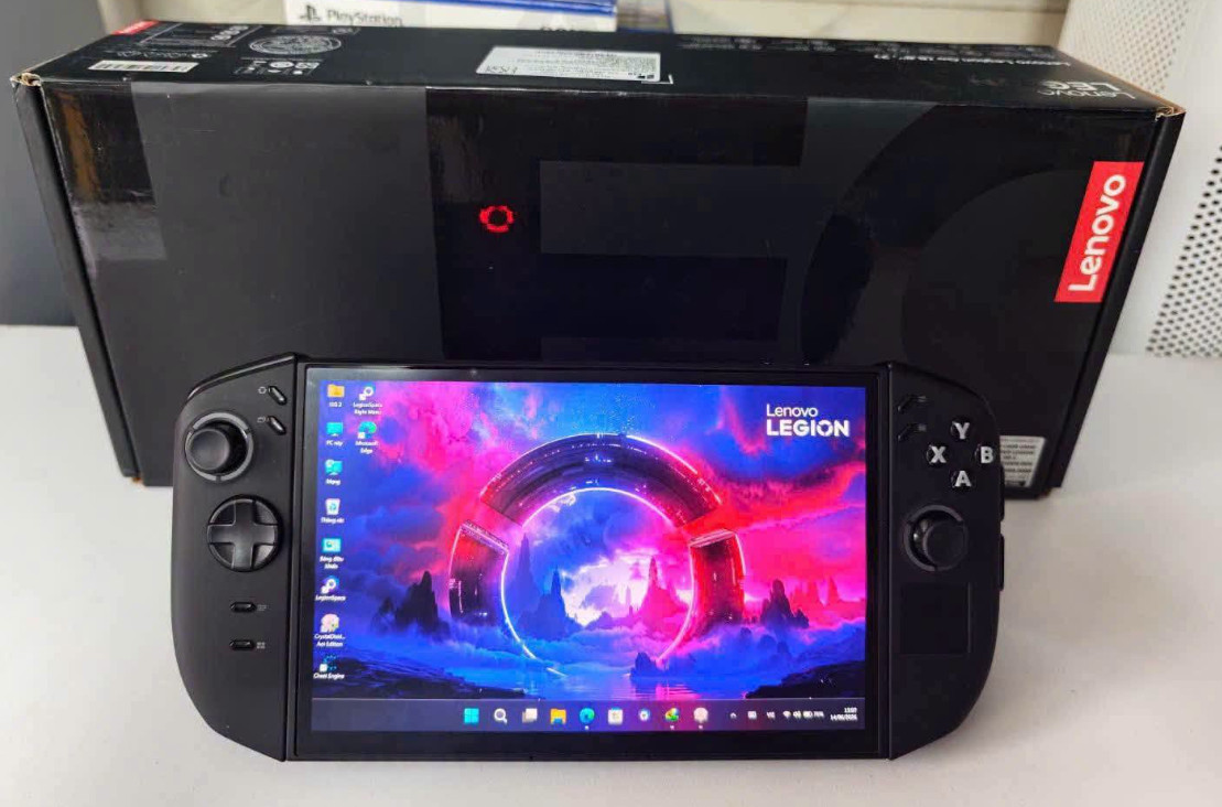 Ryzen Z2 Gaming Handheld PC 32GB 1TB 8.8″ OLED 144Hz – Legion Go 2