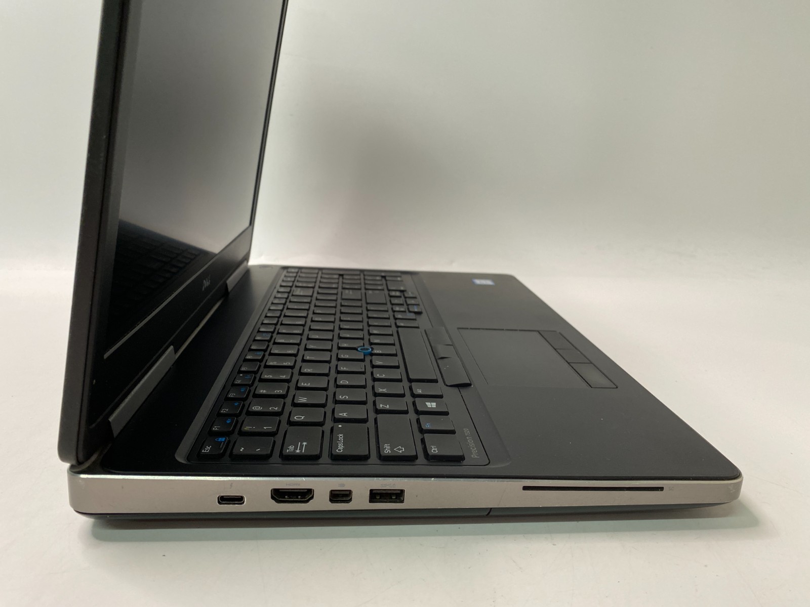 Dell Precision 7520 Xeon E3-1505Mv6 32GB DDR4 1TB SSD Quadro M2200 Win11P – Wear