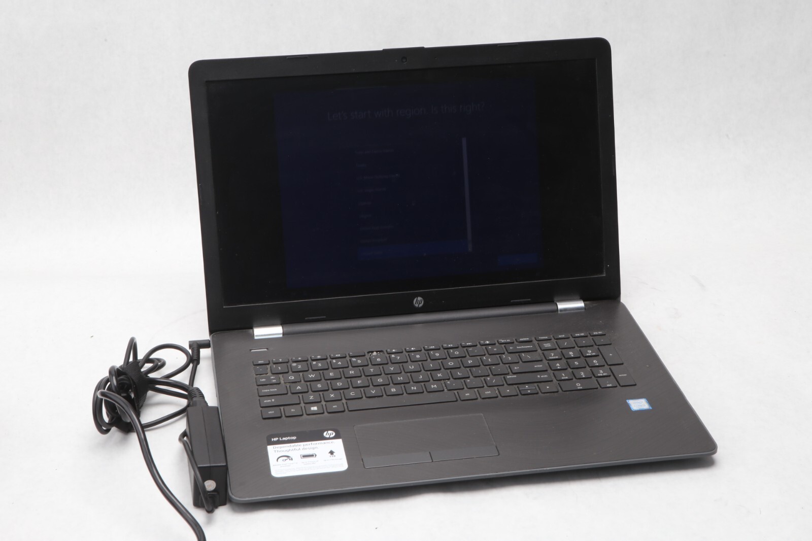 HP 15-bs051od 15.6″ / Intel Core i3-7100U @ 2.40GHz 6GB RAM 240gb SSD WIN 10 E42