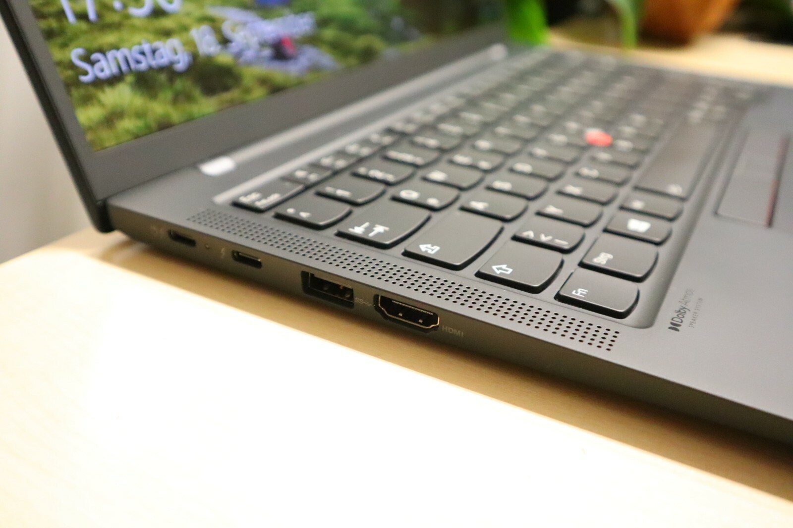 LENOVO THINKPAD X1 CARBON G9 LTE i5-1135G7 WUXGA 16G 512GB 3J.GAR SWITZERLAND CH