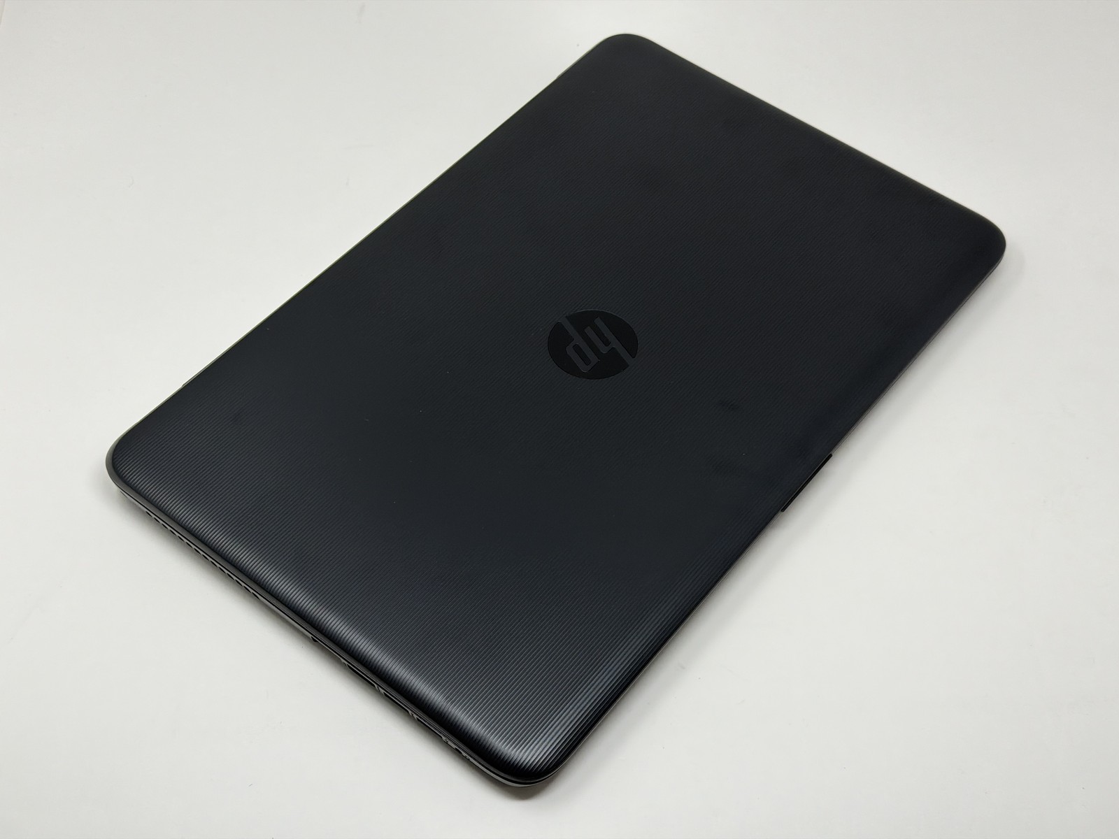 HP Notebook 15-ba015wm AMD E2-7110 1.8GHz 500GB HDD 4GB RAM 15.6in HD Black