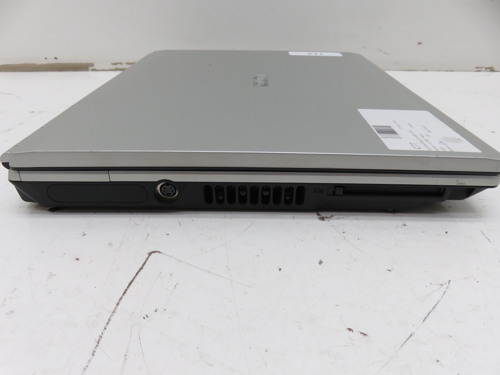 Toshiba Satellite A85-S107 Laptop Intel Celeron M 256MB Ram No HDD, Bad Battery
