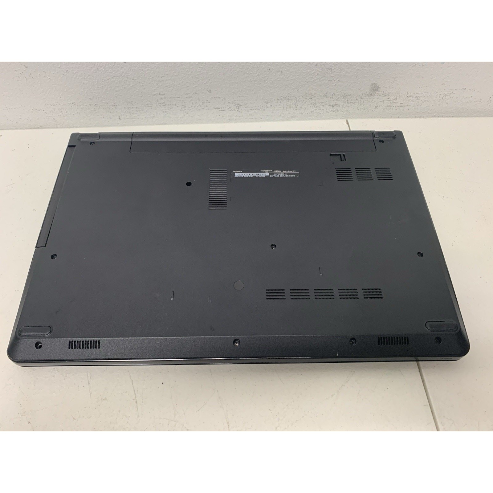 Dell Inspiron 15″ 3558 Intel i3-5015U 2.10 GHz 4GB Ram 180gb SSD Wind 11