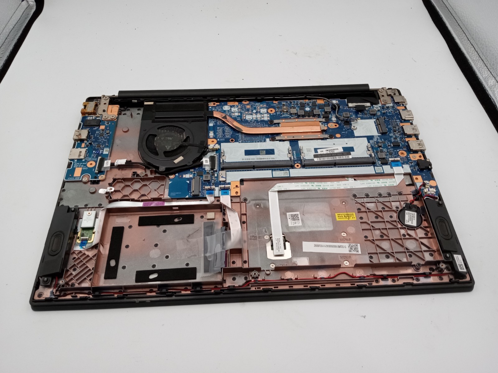 Lenovo Thinkpad E590 15″ Laptop Intel Core i5 8th Gen – LIQUID DAMAGE -RR