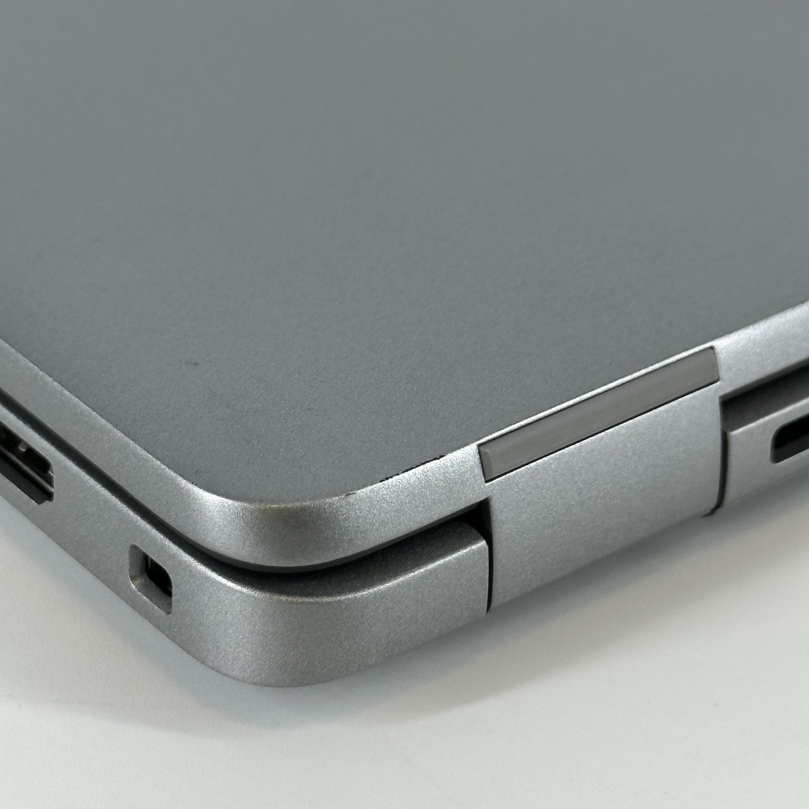 Dell Latitude 5450 14 Gray FHD 1.7GHz Ultra 7 165U 16GB 512GB SSD Good FRAME GAP