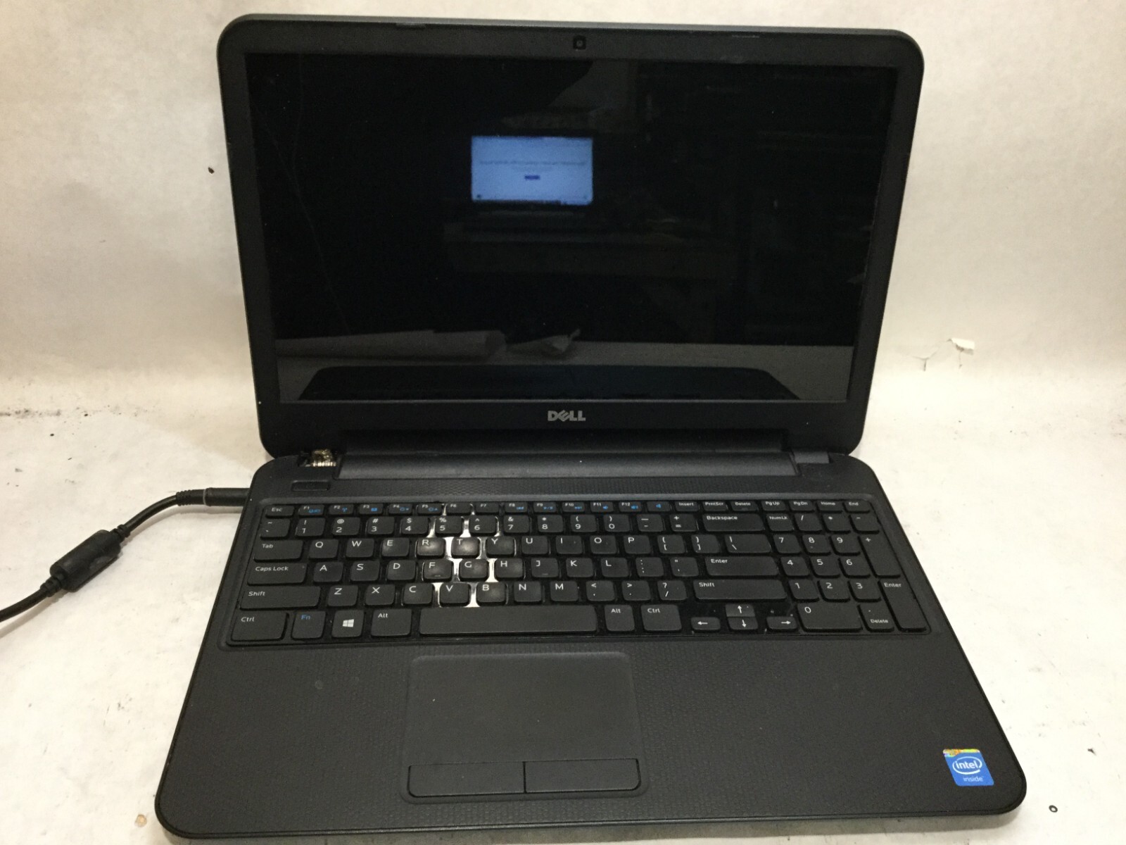 Dell Inspiron 3520 / Intel Core i3 POWERS ON / (NO BOOT/MISSING PARTS!) -MR