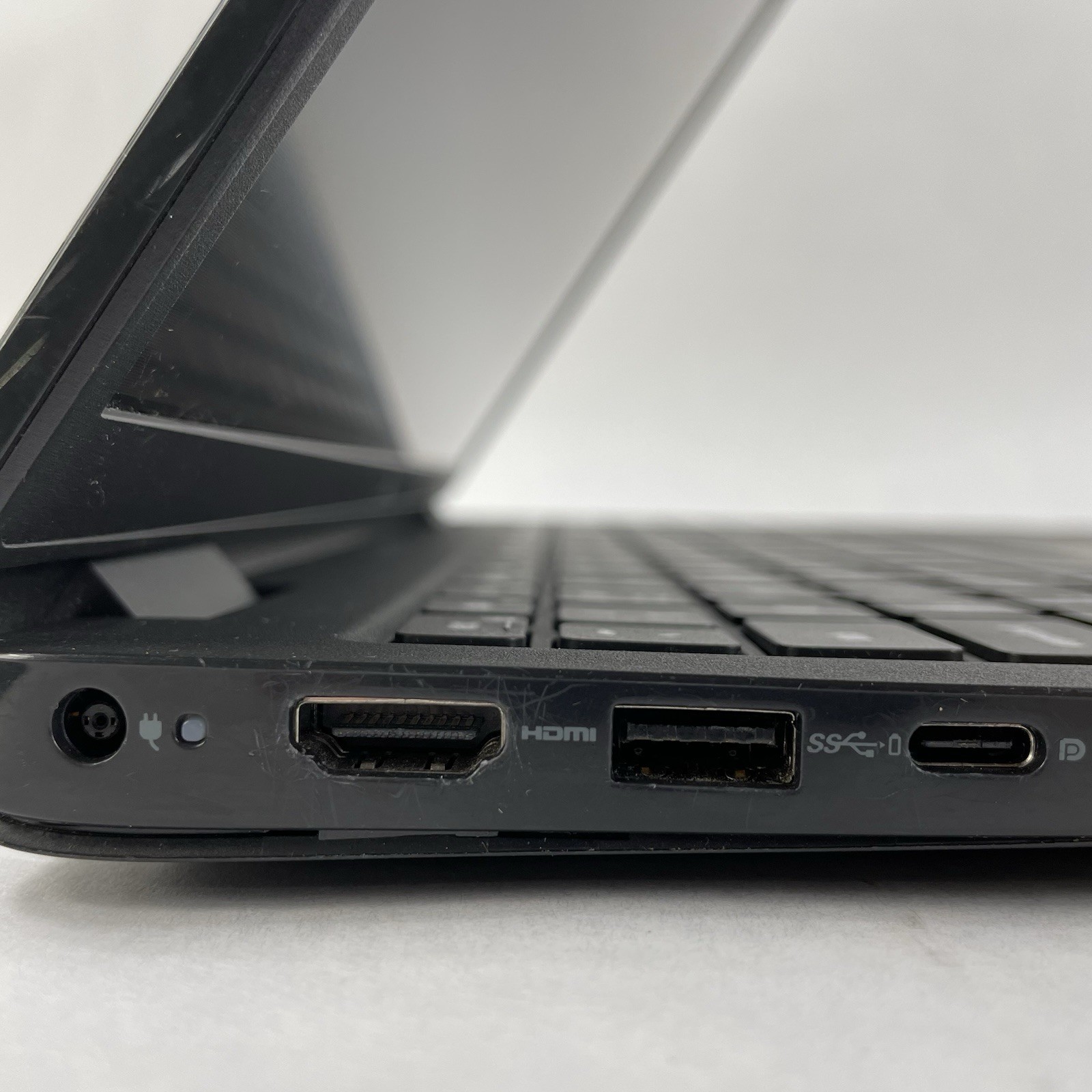 Dell Latitude 3520 15.6″ i5-1135G7 2.40 GHz 8 GB RAM No SSD/OS/AC