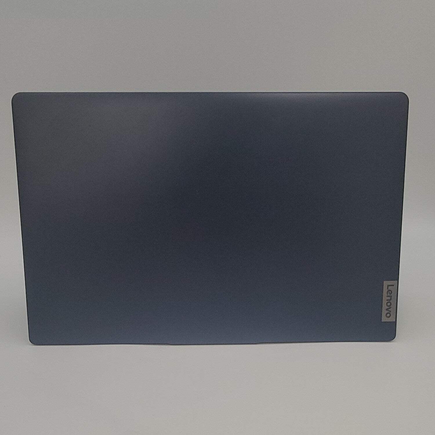 Lenovo IdeaPad Slim 3 15AMN8 15.6″ Ryzen 5 7520U 2.8GHz 8GB RAM 512GB SSD