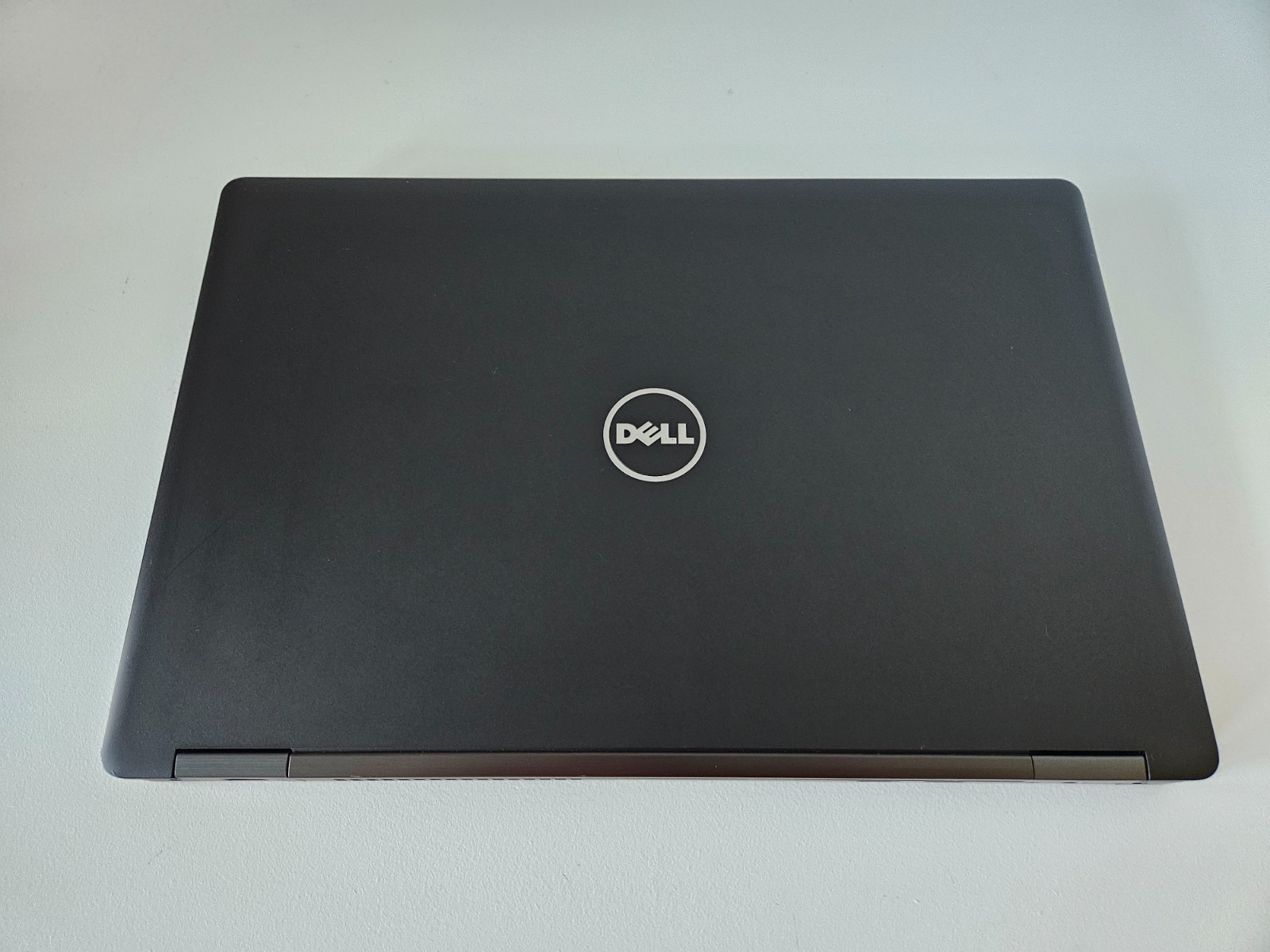 Dell Precision 3520 Core i7-7820HQ 2.9GHz 16GB 256GB NVMe NVIDIA M620 Win 11 Pro