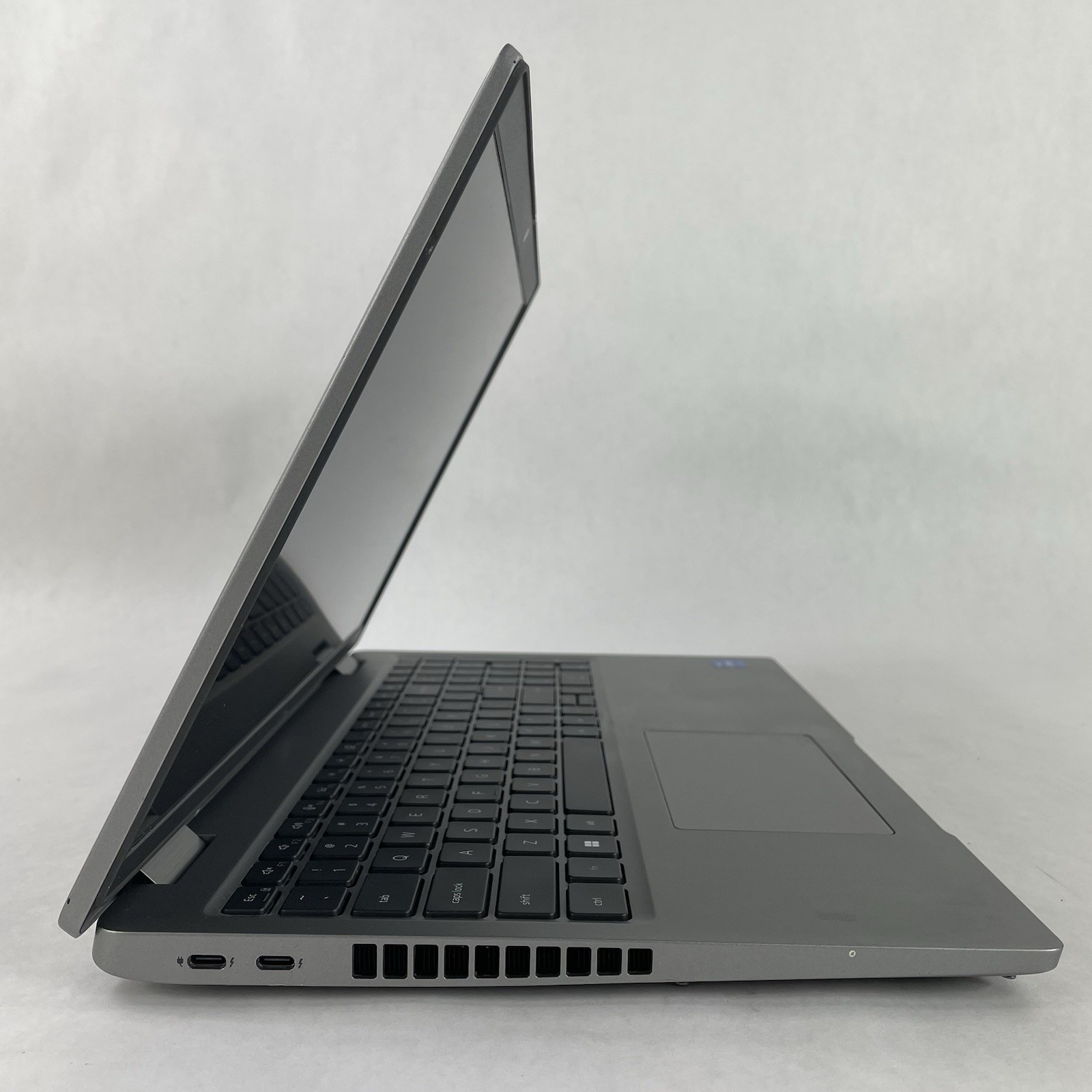 Dell Latitude 5520 15.6″ i5-1145G7 2.60 GHz 8 GB RAM No SSD/OS/Battery – Read