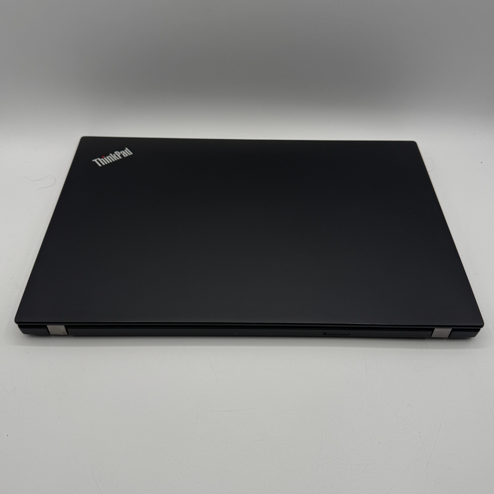 Lenovo ThinkPad T490s 14″ i7-8565U 16GB RAM 256GB SSD Win11 Pro See Pictures