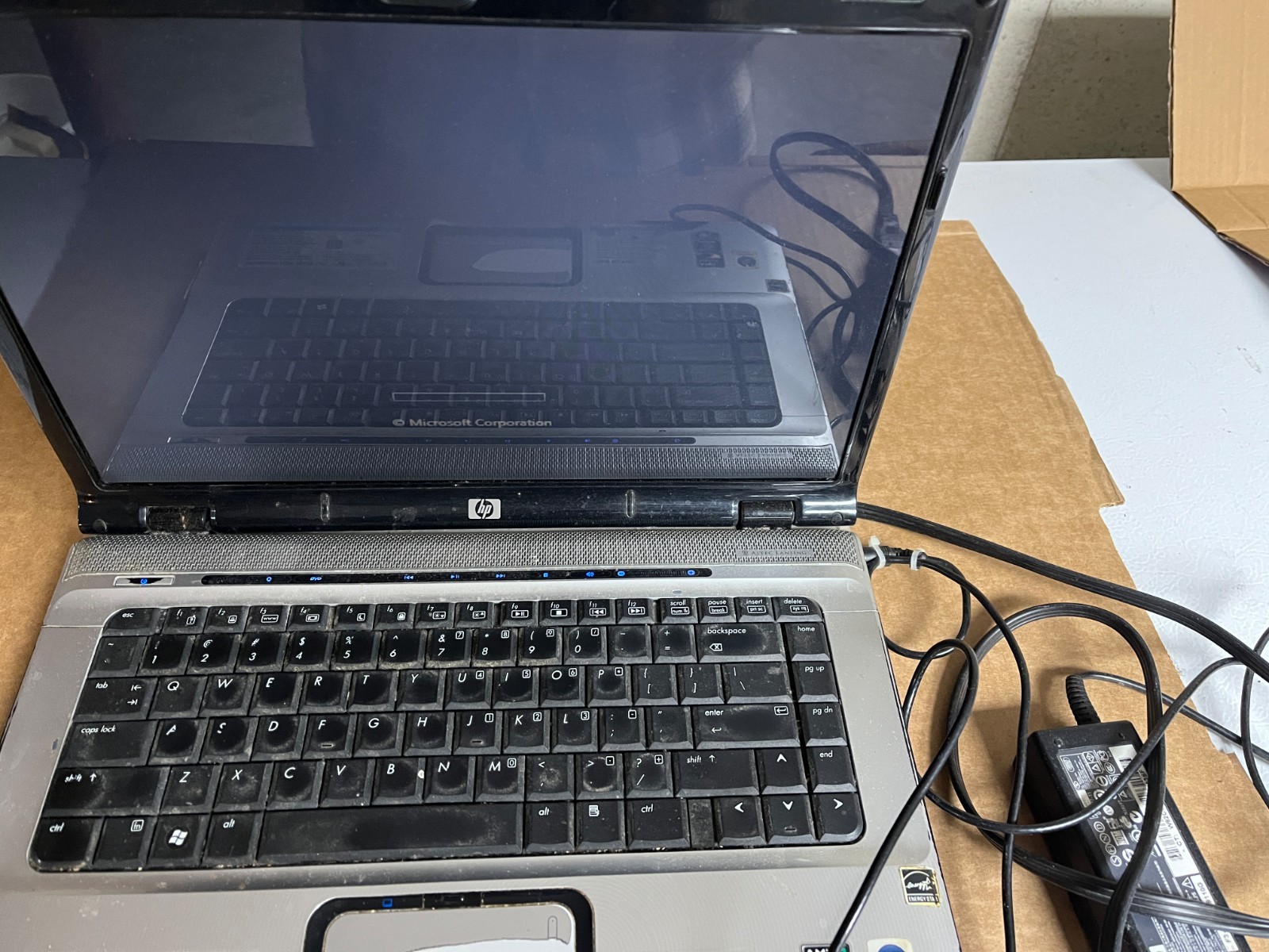 HP Pavilion dv6910US 15.4″ Laptop For Parts/Repair -no hard drive