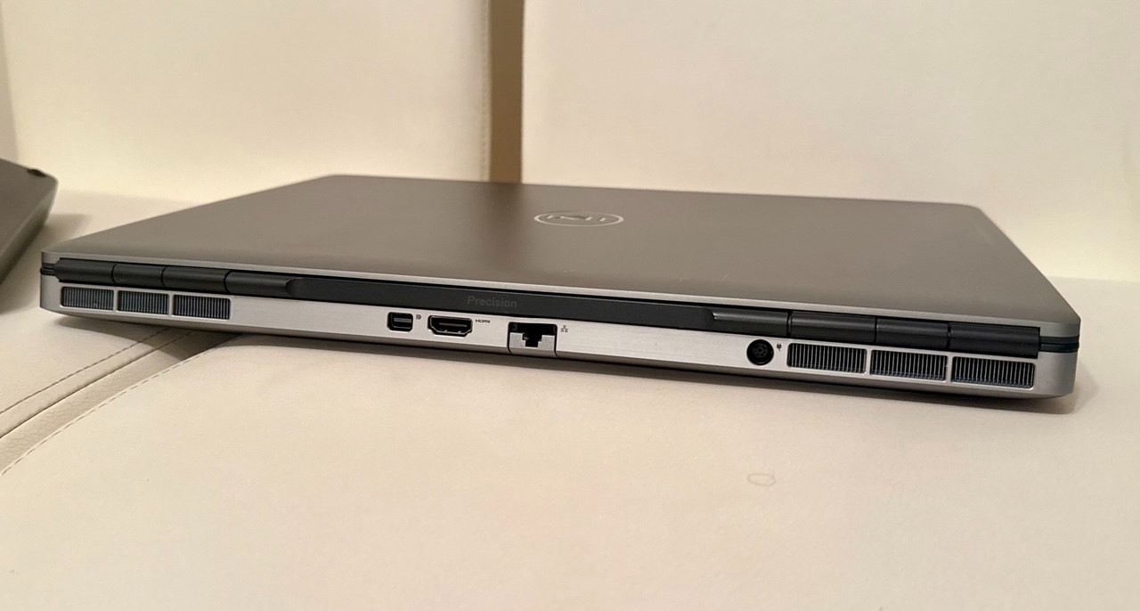 Dell Precision 7560 15.6″ FHD Touch i7-11850H | 32GB RAM | 1TB SSD NVIDIA T1200