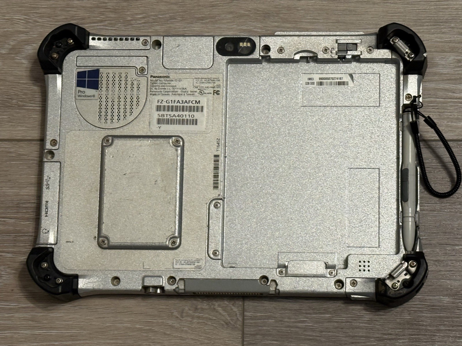 Panasonic Toughpad FZ-G1 10.1″ Core i5 8GB RAM 128gb SSD Windows 11 Pro