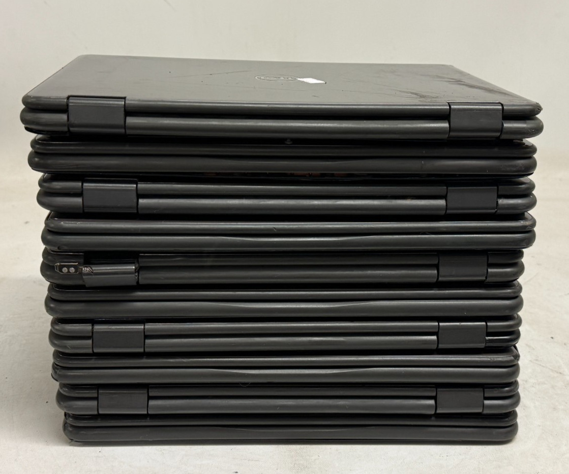 Dell Latitude 3189 2in1 11.6″ (N4200 – 4GB RAM – NO OS/HDD) – Lot of 10