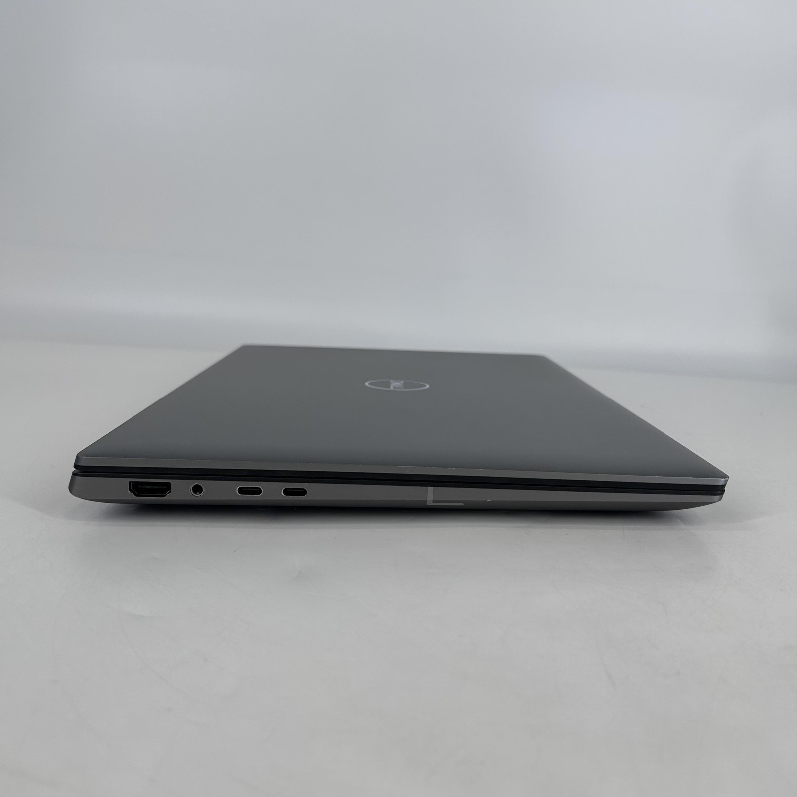 Dell Precision 5680 16 Gray FHD+ 2.5 GHz i7-13800H 16GB 512GB SSD RTX 2000 Ada