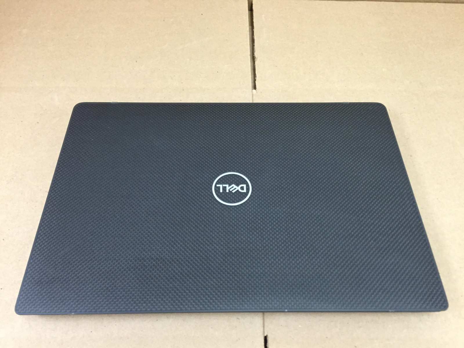 Dell Latitude 7400 14″ FHD Laptop Core i7-8665U 1x16GB RAM No SSD w/AC Adapter