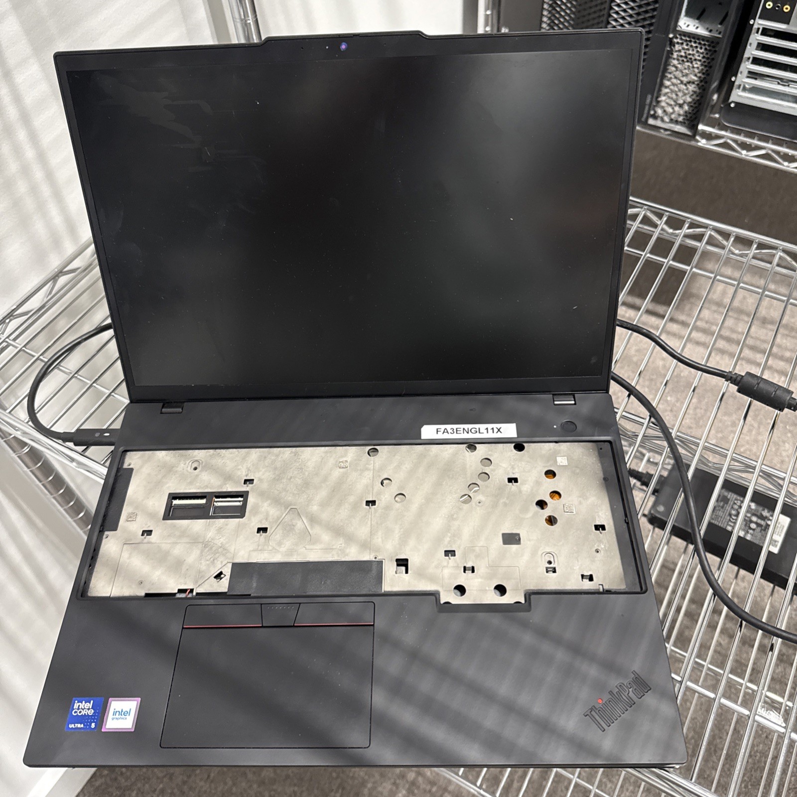 Lenovo Thinkpad T16 Gen 3 16″ Core Ultra 5 125U 8GB Ram NO SSD BROKEN SCREEN