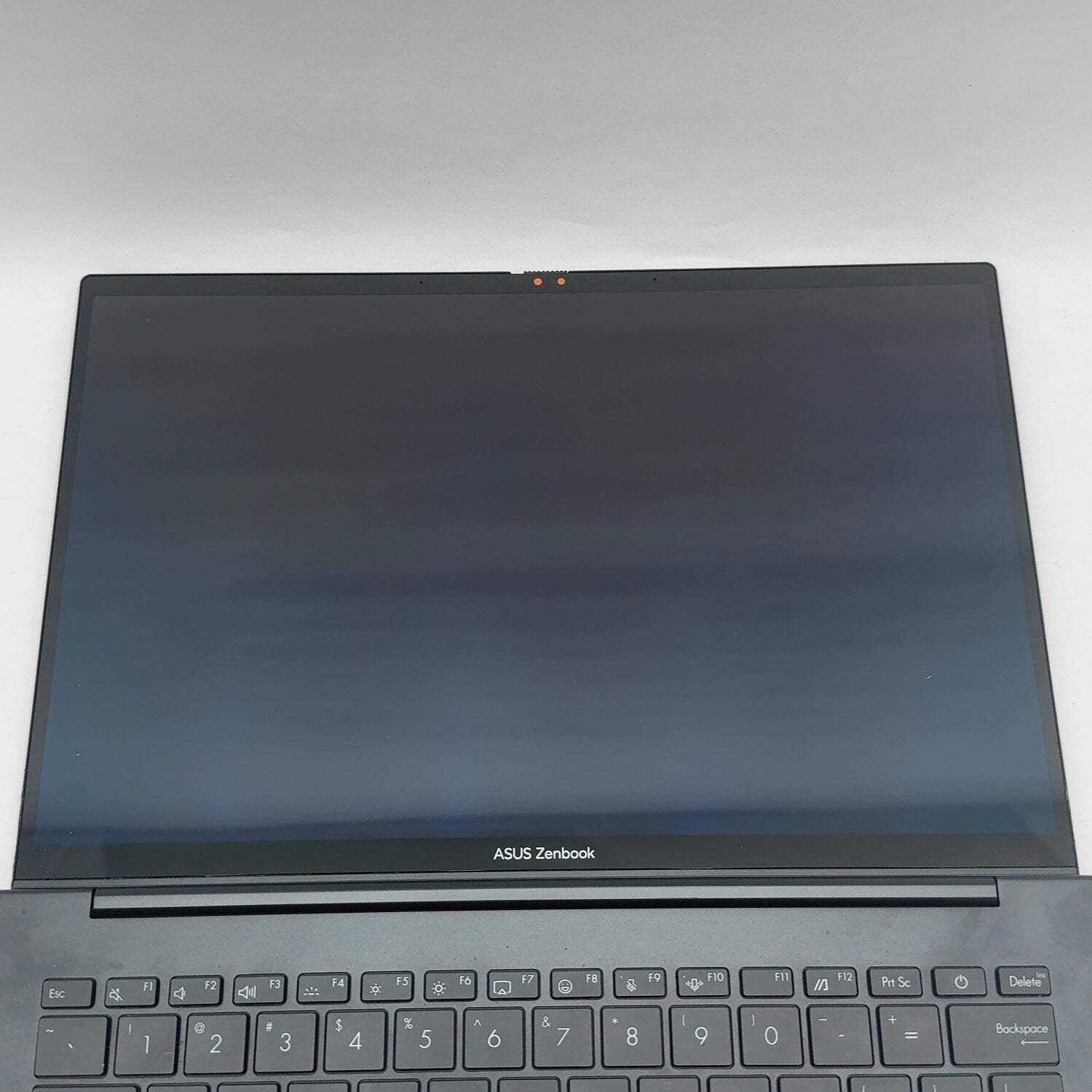 Asus Zenbook 14 UM3406K 14″ Ryzen AI 7 350 2.0GHz 16GB RAM 1TB SSD