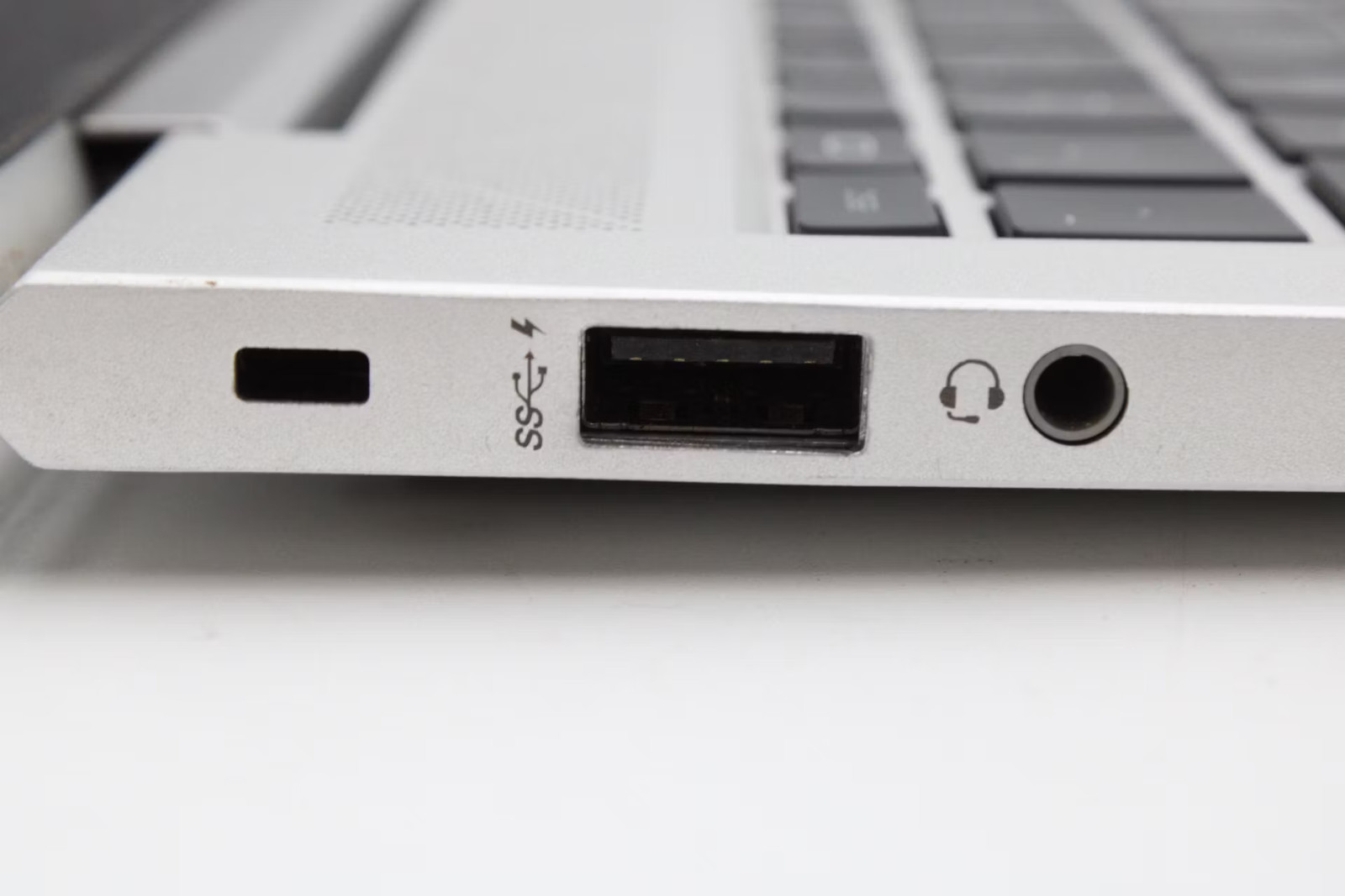 HP EliteBook 850 G8 Notebook PC i5-1145G7, 256GB NVMe, 16GB RAM, NO OS