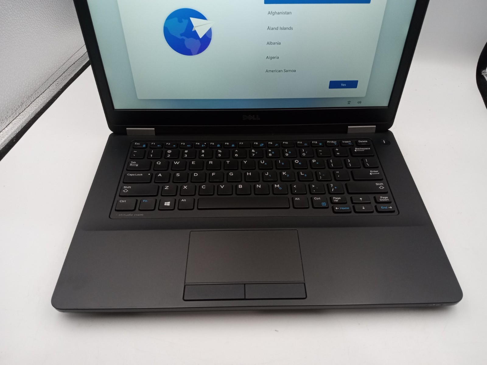 Dell Latitude E5470 14″ Laptop Intel i7-6600U 4GB RAM 128GB SSD Windows 11 -RR